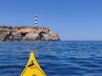 Foto desde kayak a faro Ibiza